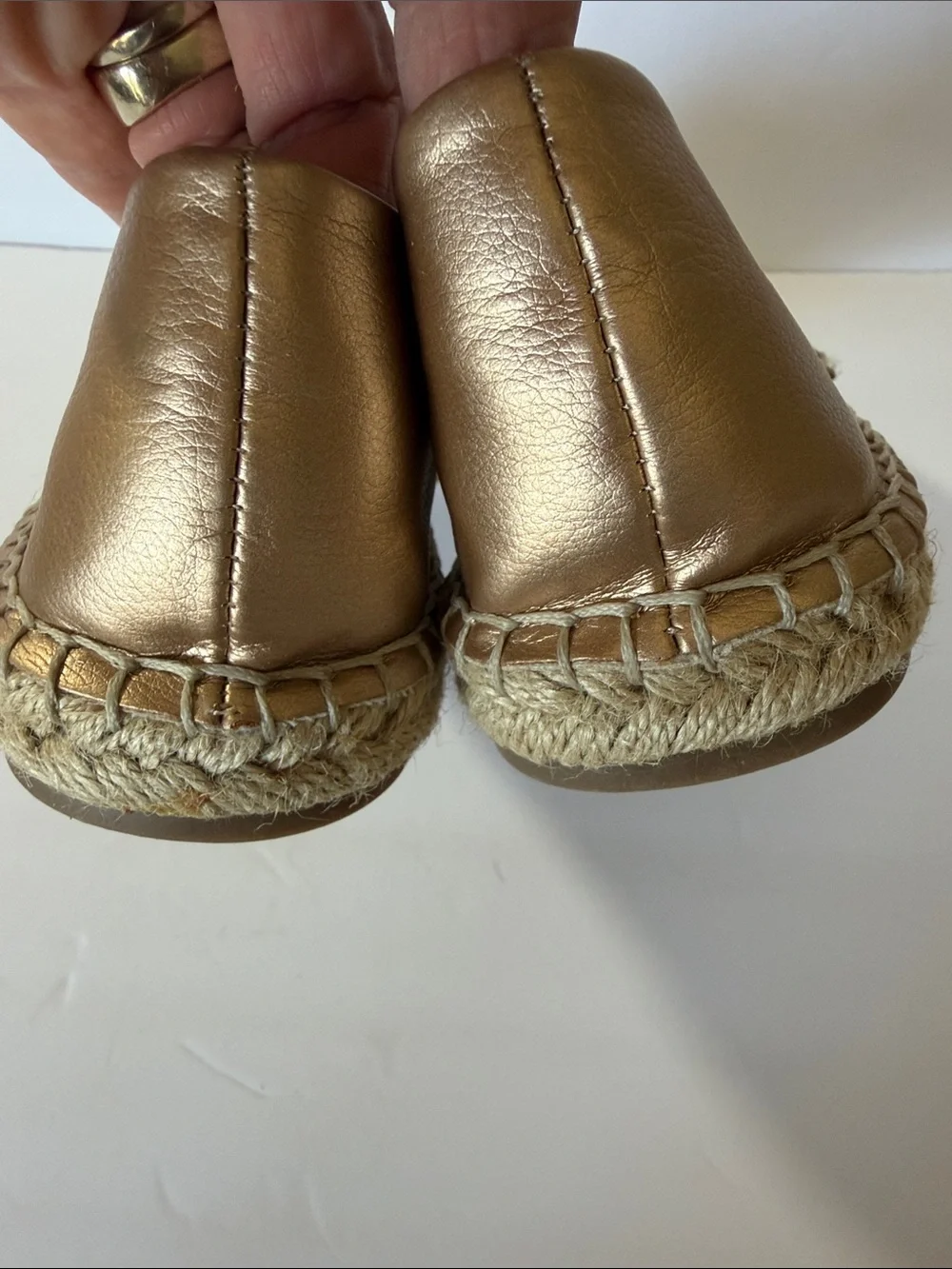 Nanette Lepore shoes Metallic Gold Slip-On flats Espadrilles 9M